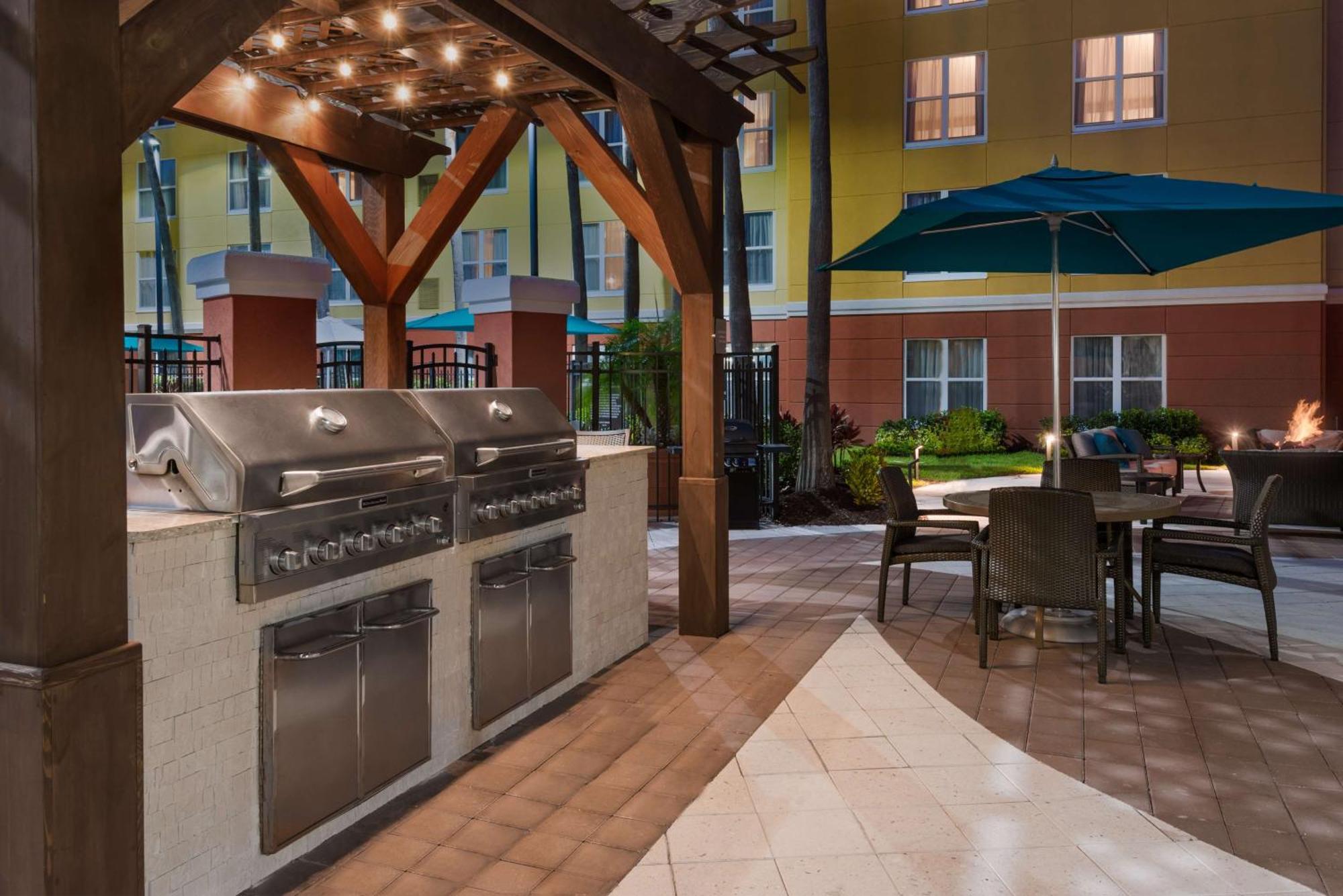 Homewood Suites By Hilton Orlando-Ucf Area Alafaya Bagian luar foto
