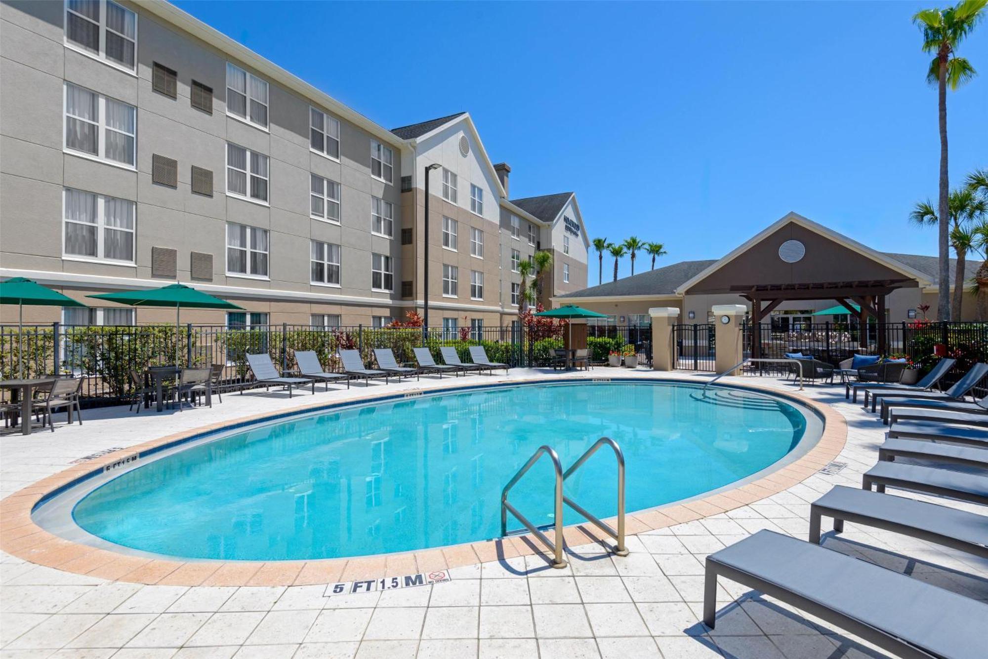 Homewood Suites By Hilton Orlando-Ucf Area Alafaya Bagian luar foto