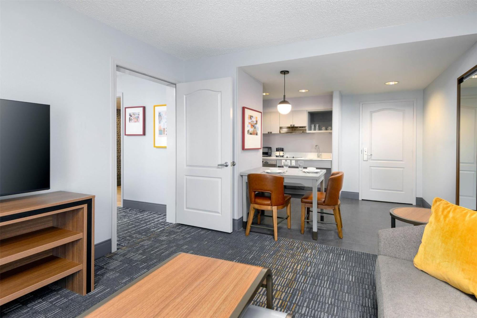 Homewood Suites By Hilton Orlando-Ucf Area Alafaya Bagian luar foto