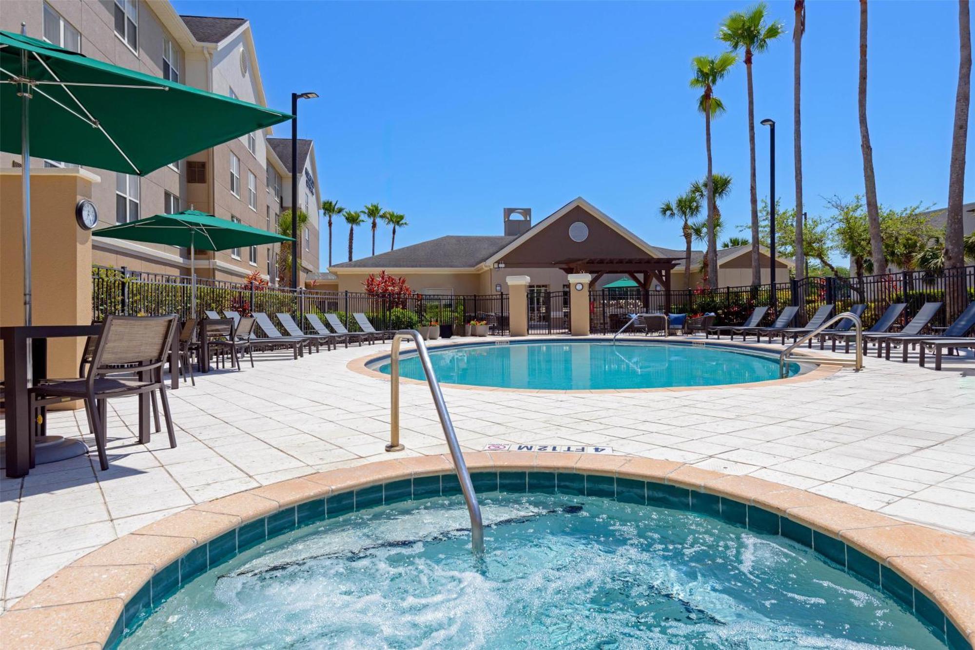 Homewood Suites By Hilton Orlando-Ucf Area Alafaya Bagian luar foto