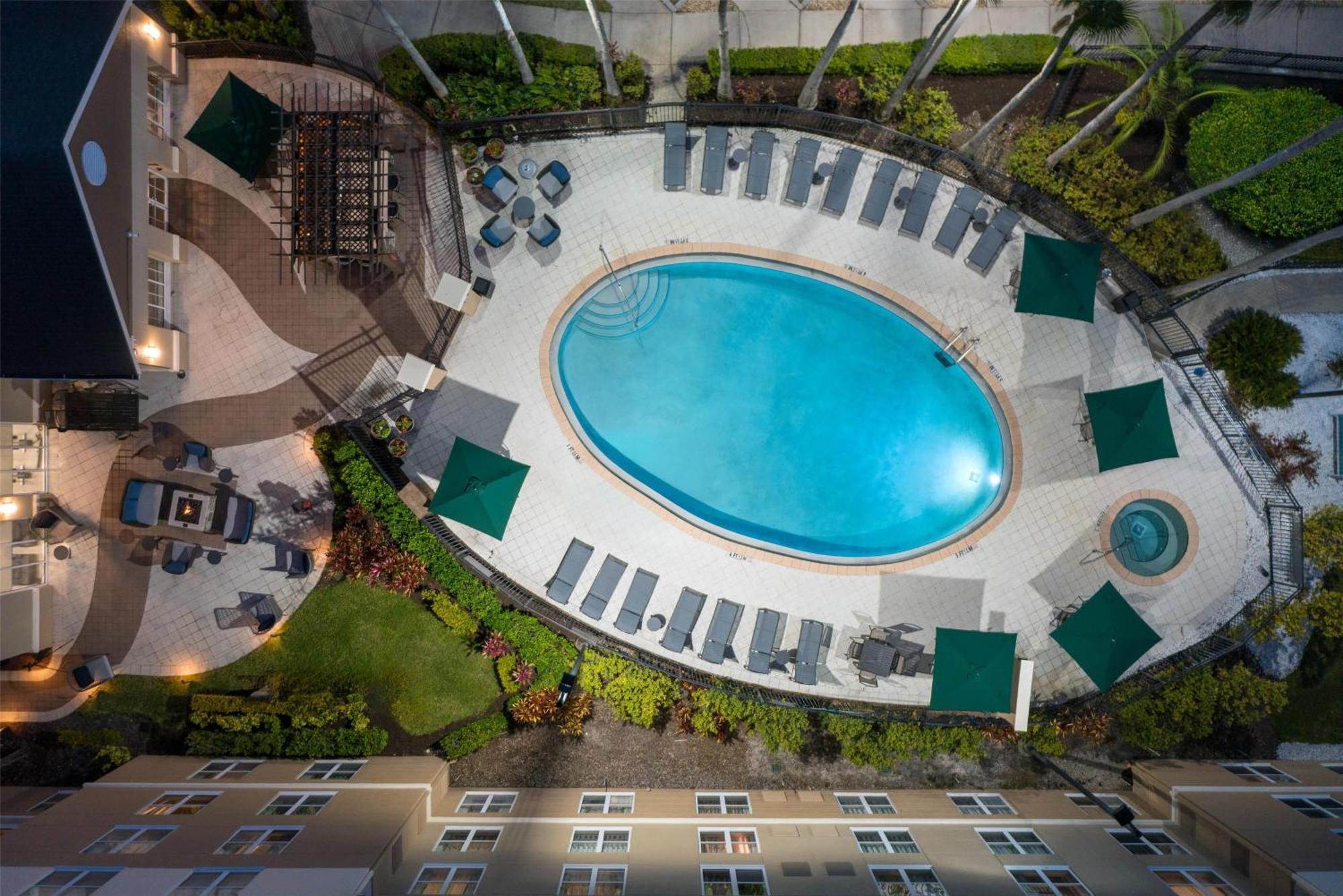 Homewood Suites By Hilton Orlando-Ucf Area Alafaya Bagian luar foto